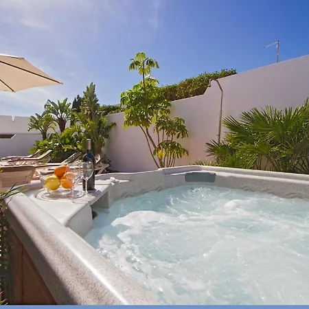 Puerto Del Carmen Sleeps 7 With Pool And Wifi Vila Puerto del Carmen (Lanzarote)
